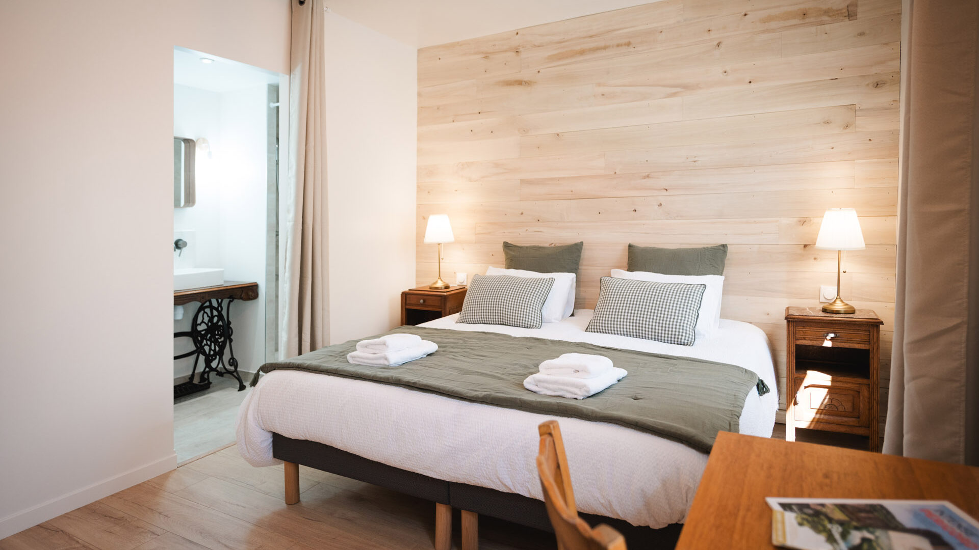 domaine de malet hotel piscine vitrac sarlat perigord noir chambre serenite 4
